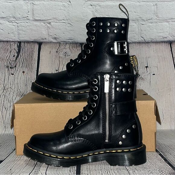 NWT Dr. Martens 1460 Pascal Hardware Studded Leather Boots - Picture 2 of 13